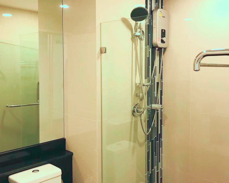 ชาโตว์ อินทาวน์ พระราม 8